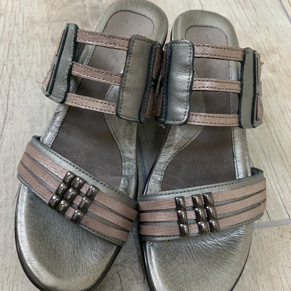 NIB Naot shoes